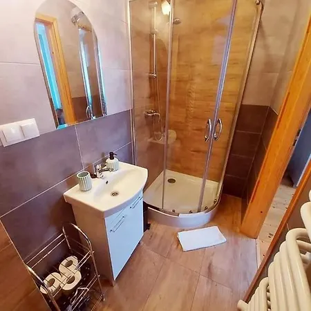 Δωμάτια σε οικογενειακή κατοικία Goscinne 