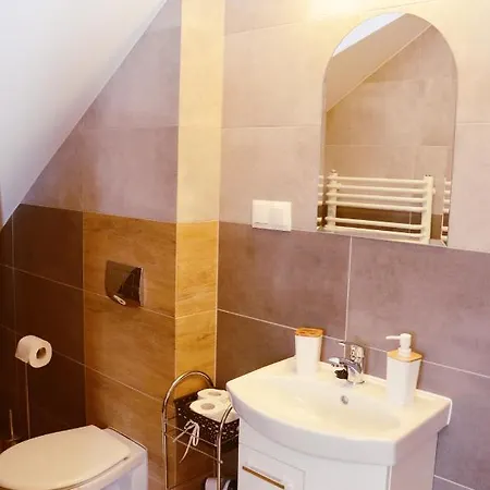 Δωμάτια σε οικογενειακή κατοικία Goscinne 